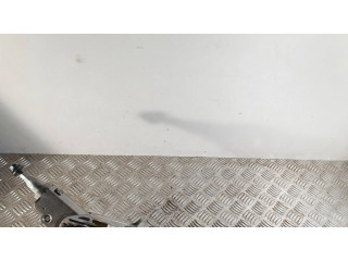 Крестовидная связь оси рулевого колеса