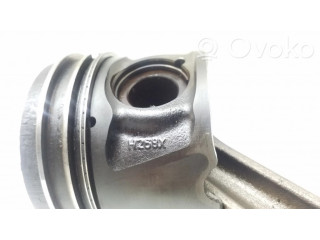 Píst H268X Citroen C6 pro naftový motor 2.7