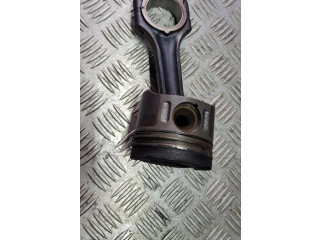 Píst Mercedes-Benz C W203