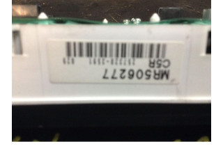 Přístrojová deska  Mitsubishi Pajero 2002   