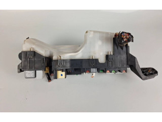 Блок предохранителей  5136YA1   Toyota Corolla Verso AR10    