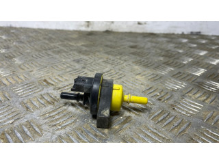 Другая деталь отсека двигателя