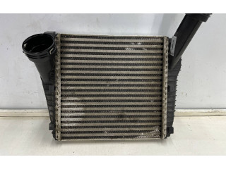 Интеркулер 7p0145804a Porsche Cayenne (92A)