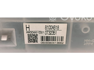 Přístrojová deska  Mitsubishi Pajero 2008   