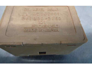 Блок предохранителей MD168999 Mitsubishi Montero