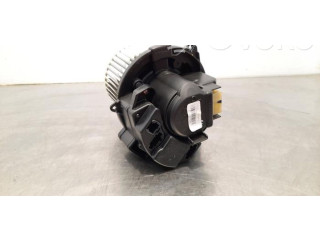 Вентилятор печки    272104788R   Renault Clio V