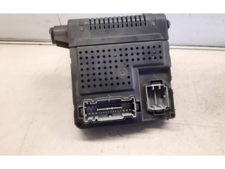 Блок предохранителей 30765646, 06W121 Volvo V70