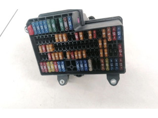 Блок предохранителей Volkswagen Phaeton