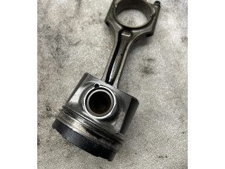 Поршень Volvo XC60