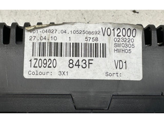 Панель приборов 1Z0920843F, A2C53366233 Skoda Octavia Mk2 (1Z)