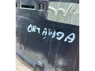 Панель приборов 1U0920811F, 110080146 Skoda Octavia Mk2 (1Z)