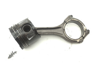 Поршень с шатуном M15746 D Maserati Ghibli