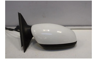 Зеркало электрическое Skoda Fabia Mk2 (5J) 2007 - 2014 года