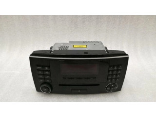 Радио/ проигрыватель CD/DVD / навигация