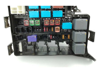 Pojistková skříňka Řídící jednotka BSM 8266242550   Toyota RAV 4 (XA40) 2017