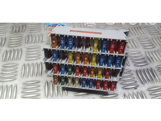 Блок предохранителей  9162439, 9162439   Volvo V70    