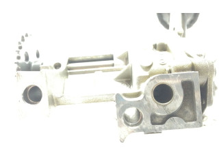 Масляный насос  K9K728 7700600532  Nissan Tiida C11 