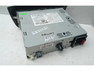 Радио/ проигрыватель CD/DVD / навигация