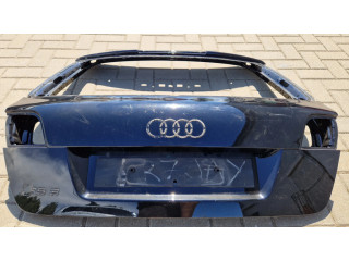 Задняя крышка (багажника)