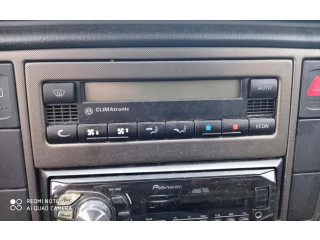 Блок управления климат-контролем    Volkswagen PASSAT