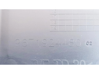 Блок предохранителей 9671924480 Peugeot 2008 I