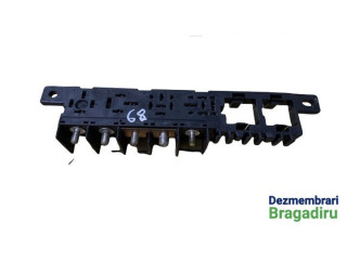 Блок предохранителей    Audi A6 S6 C5 4B    