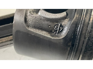 Píst FM1, 0840BB BMW 1 E81 E87 pro naftový motor 1.8