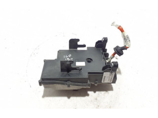 Блок предохранителей 31652295   Volvo S60    