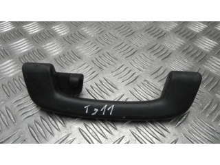 Передняя ручка