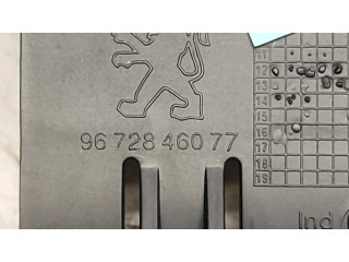 Дисплей    9672846077   Peugeot 2008 I