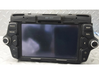 Радио/ проигрыватель CD/DVD / навигация