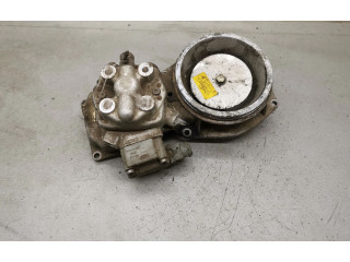 Топливная рампа 0438121011, 026133353 Audi 80 90 B3