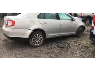 Зеркало электрическое        Volkswagen Jetta V  2005 - 2010 года   