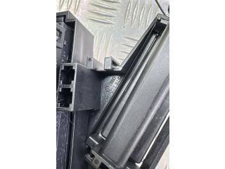   Pojistková skříňka 4E0906230   Audi Q7 4L 2014