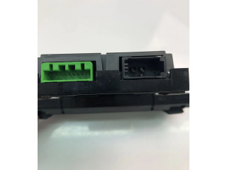 Экран/ дисплей / маленький экран 30797715   Volvo V70