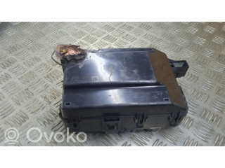 Блок предохранителей 7154763030 Maserati Quattroporte