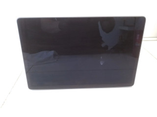 Дисплей Tesla Model Y