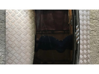 Задняя крышка (багажника)