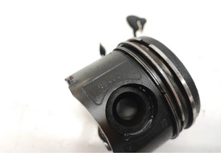 Píst 0840C BMW 3 E90 E91 204D4