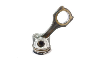 Píst A6510301117 Mercedes-Benz GLA W156 651930