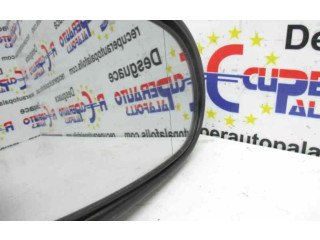 Zpětné zrcátko  Nissan Maxima     