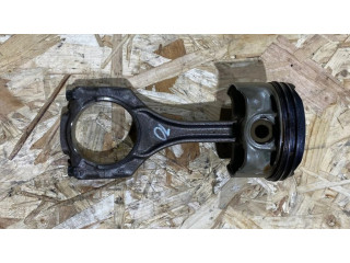 Píst 784323704, 111213690 BMW 5 F10 F11 pro benzínový motor 4.4