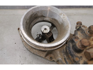 Vstřikovací lišta 0438120185, 035133353AB   Audi 100 200 5000 C3     