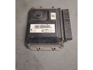 Блок управления двигателя 55593362   Opel Meriva B