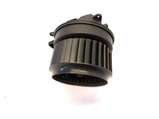 Вентилятор печки    4H2820021B   Audi A7 S7 4G