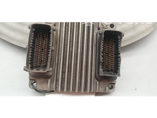 Блок управления двигателя 12214089, 8973003271   Opel Combo C