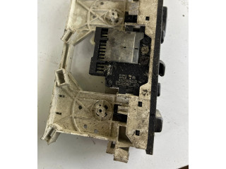 Блок управления климат-контролем MR398658 Mitsubishi Space Wagon