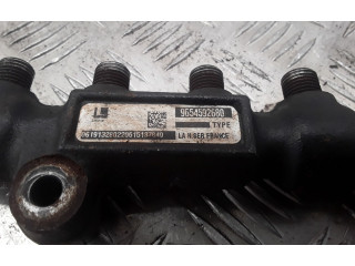 Топливная рампа 9628084680   Citroen C4 I Picasso 1.8 