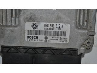 Řídící jednotka 03G906016N, 1039S04908 Volkswagen Caddy 2006