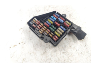 Блок предохранителей 8D1941824 Skoda Octavia Mk1 (1U)